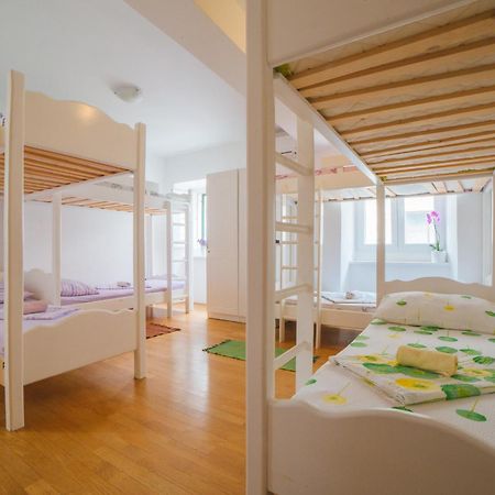 Albergue Cheap Sleep Marinero (Adults Only) Hvar Town Exterior foto