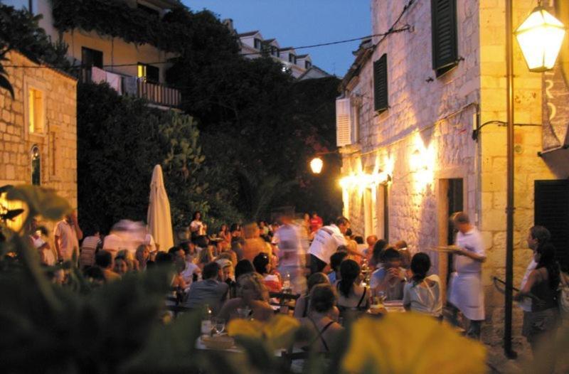 Albergue Cheap Sleep Marinero (Adults Only) Hvar Town Exterior foto