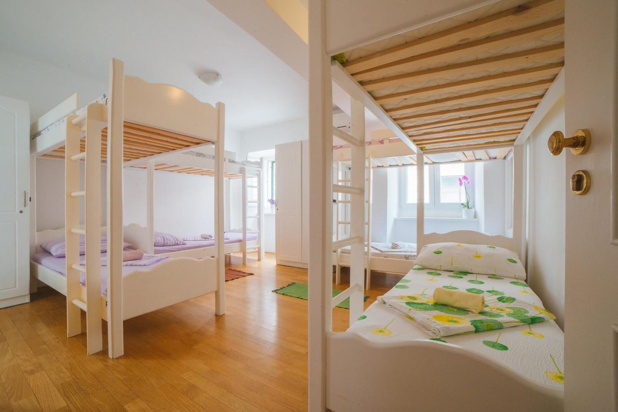 Albergue Cheap Sleep Marinero (Adults Only) Hvar Town Exterior foto