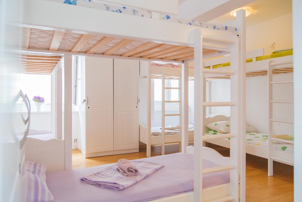 Albergue Cheap Sleep Marinero (Adults Only) Hvar Town Exterior foto