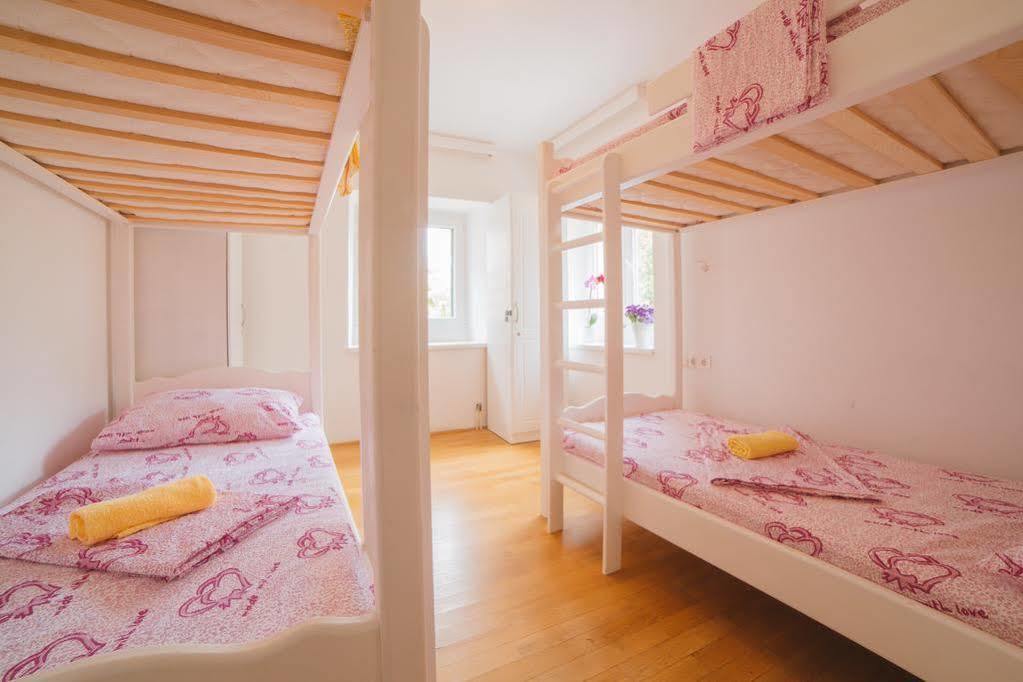 Albergue Cheap Sleep Marinero (Adults Only) Hvar Town Exterior foto
